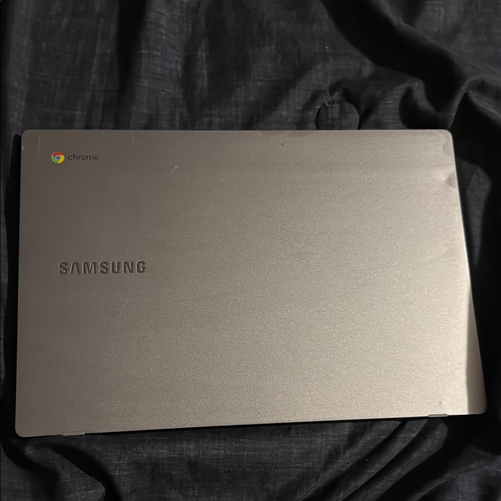 Samsung Silver Laptop Sleek Design Professional Finish